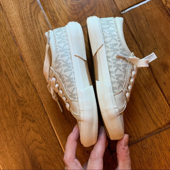 Michael Michael Kors | Ivory/White Sneakers | 11c - Picture 12 of 13